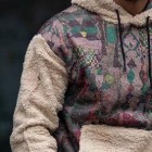 Graphic Print Stitching Por Fleece Hooded Sweatshirt